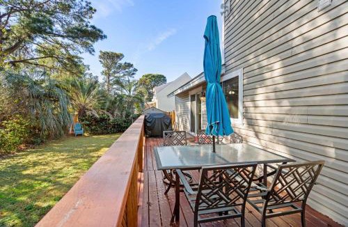 Socastee House | Backyard Oasis 1 Mile to Beach Golf Cart Friendly