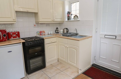Looe Cabin | Badger Set near Looe, Looe