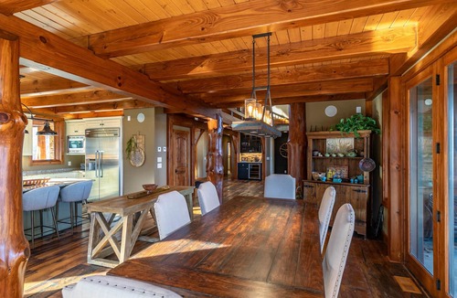 Apple Ridge House | Bailey's Creek Lodge - Stunning views, outdoor kitchen, fire pit!