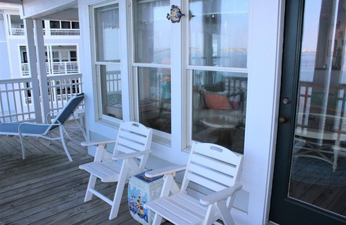 Manteo Condo | Ballast Point Villa 1322, Dog-Friendly Corner Unit!