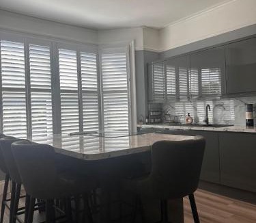 Eastbourne Apartment | Barbarella