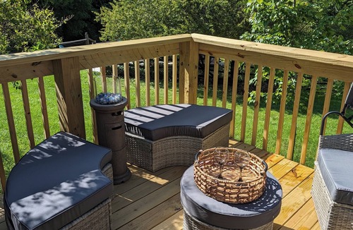 Stokes House | Barn Sanctuary w Private Hot Tub and Pond View