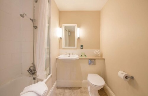 Cadnam Hotel | Bartley Lodge Hotel