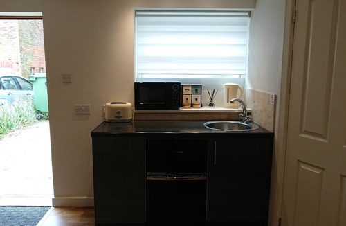Bexhill-on-Sea Apartment | Basic Ground Floor Self Contained Studio