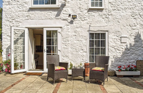 Palterton Cottage | Bathurst Cottage is a delightful three bedroom detached cottage.