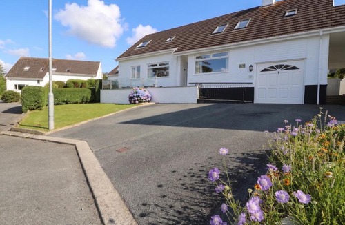Benllech House | Bay View