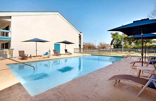 Wilmington Hotel | Baymont by Wyndham Wilmington