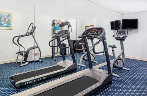 Savannah Hotel | Baymont by Wyndham Savannah Midtown