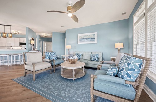 Corolla Condo | Beach Boddie: Top Floor Condo, Golf Membership, Community Pool Access