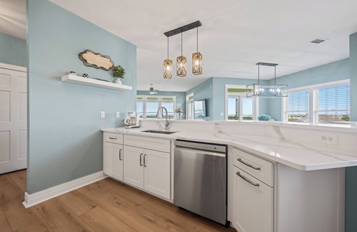 Corolla Condo | Beach Boddie: Top Floor Condo, Golf Membership, Community Pool Access