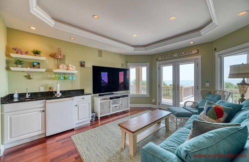 Topsail Beach House | Beach Break TB - Exceptional Oceanfront Home - 4BR; Great Views!