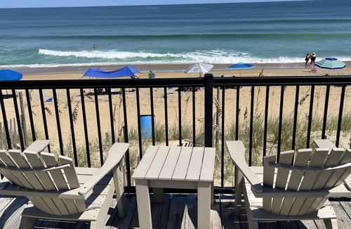 Colington Condo | Beach Front Condo Two Pools & Hot Tub!