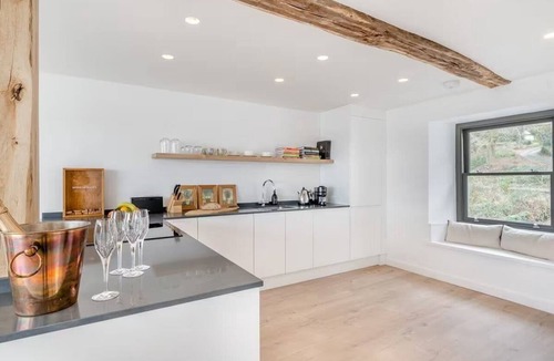Arnside Apartment | Beach Haven - Stunning Beach Front Property