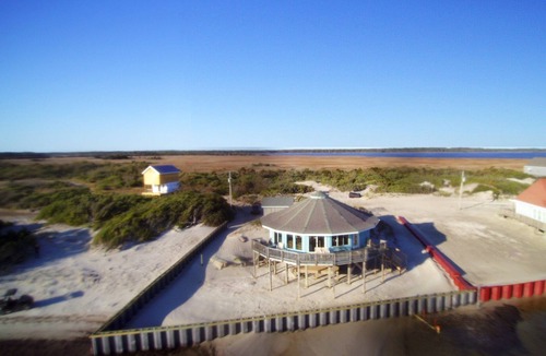 Cedar Island House | Beach House Privacy and Serenity by RedAwning