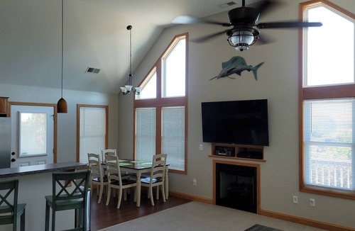 Salvo Cottage | "Beach Me Up Scotty" 2 Bedroom, 3 Bath. n Oceanside, short walk to the beach.