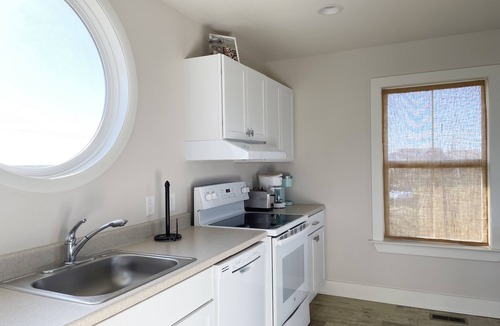 Ocracoke House | Beach Nut Bungalow: Two bedroom home in Pamlico Point