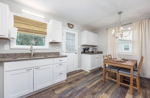 Colington Apartment | Beach Twin B | Hot Tub | Cute & Clean