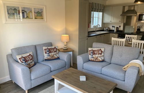 Filey Cabin | BEACH WALK, pet friendly, luxury holiday cottage, with pool in Filey