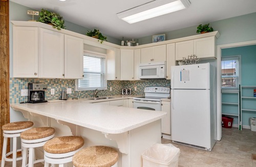 Yaupon Beach House | Beach Walkers: 5 Bed/3 Bath Sun-Kissed, Oceanfront Home with Three Large Decks