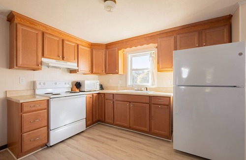 Brigands' Bay House | Beacham Cottage | Canalfront | Frisco | Sleeps 6