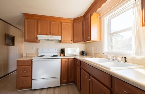 Brigands' Bay House | Beacham Cottage | Canalfront | Frisco | Sleeps 6