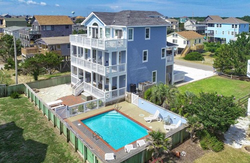 Avon House | Beachcomber's Treasure 946