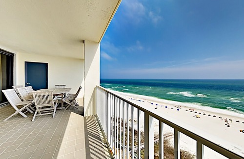 Orange Beach Condo | Beachfront Corner Unit w/ Balcony, Pools