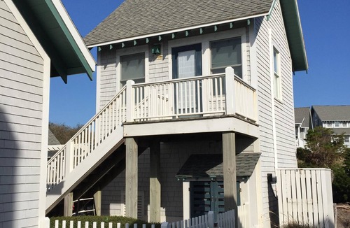 Flora's Bluff House | Beachfront Home with Panoramic Views Of Atlantic Ocean