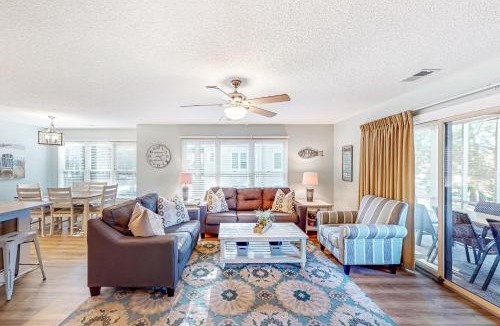 Sea Trail Apartment | Beachside Golf Getaway