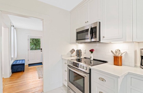 Beaufort Cottage | Beaufort Cottage Near MCRD with Beach Pass!