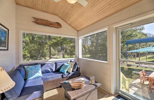 Morehead City House | Beaufort Pad with Patio 3 Blocks to Waterfront!