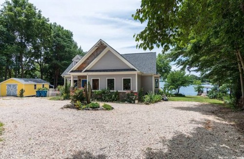 Terrell House | Beautiful Lake Home in Private Paradise