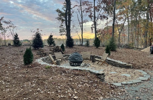 Winston - Salem Cabin | Beautiful 1800’s Cabin with newly renovated addition. WFU only 5 miles away.