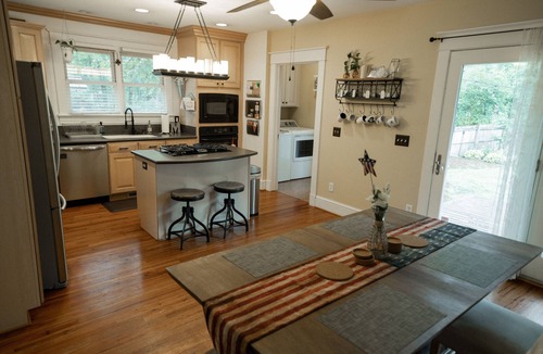 Southern Pines House | Beautiful 1920's Craftsman-Downtown Southern Pines