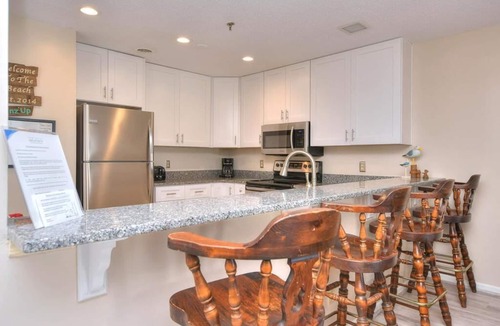 Long Beach Condo | Beautiful-2 Bdrm/2 Bath,Oceanfront Condo w/Pool-Sleeps 7