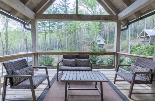 Highlands Cottage | Beautiful 2-bedroom, sleeps 6, modern mountain chic cottage - Limbertwig