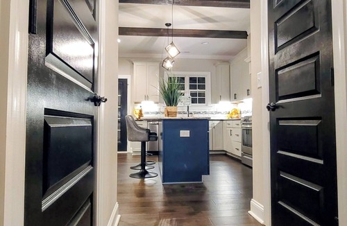 Lexington House | Beautiful 3 Level Executive home w/ HOT TUB!