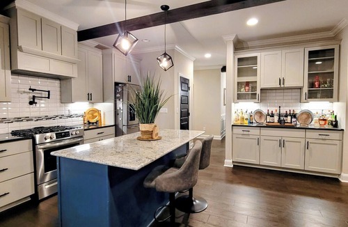 Lexington House | Beautiful 3 Level Executive home w/ HOT TUB!