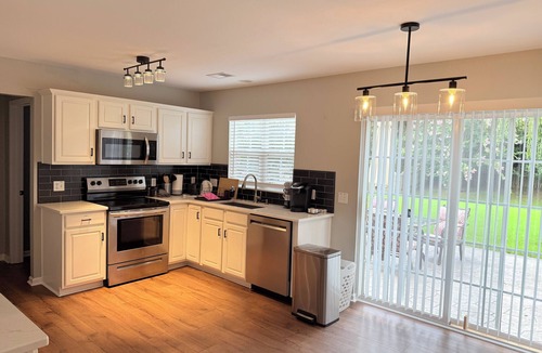 Provincetowne House | Beautiful 3BR Retreat in the Heart of Ballantyne – Near Uptown & CLT Airport