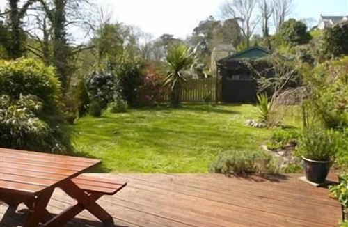 Burgh Island Cabin | Beautiful Beach Style Cabin Near Bantham Beach, Devon, with Wi-Fi