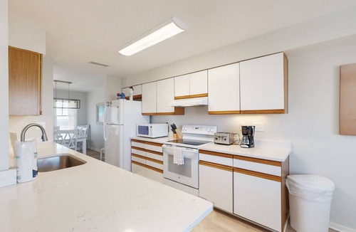 Buxton House | Beautiful Buxton townhouse with ocean view - pool access, washer/dryer & AC