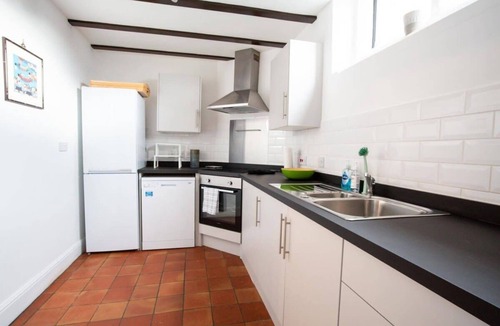 Montpellier House | Beautiful Cheltenham Townhouse, Private Parking