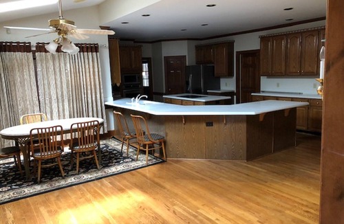 Whitsett House | Beautiful Executive Home Minutes away from Greensboro, Highpoint, Burlington