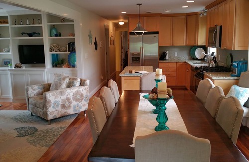 North Carolina Coast Cottage | Beautiful Familyfriendly Cottage, paddle boards, bikes kayaks Golf Cart included