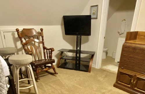 Apex Apartment | Beautiful Garage Studio in Apex Friendship Community