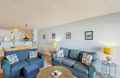 Rodanthe Condo | Beautiful getaway in Oceanfront complex with pool, free WiFi, WD, & central AC