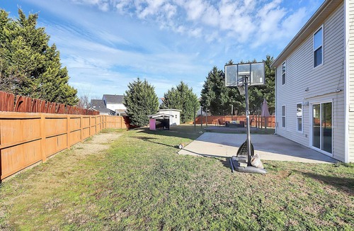 Steele Creek House | Beautiful home near Lake