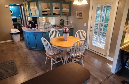 Tryon House | Beautiful home on 5 acre gated horse farm 3.5 miles from Tryon Equestrian Center