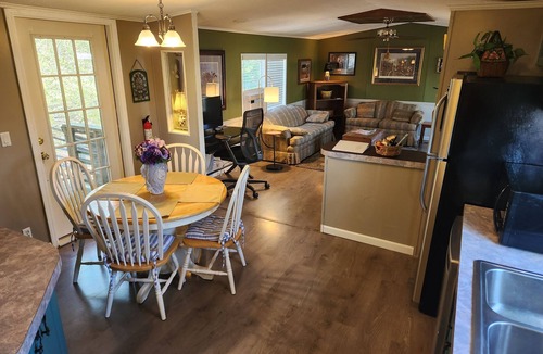 Tryon House | Beautiful home on 5 acre gated horse farm 3.5 miles from Tryon Equestrian Center