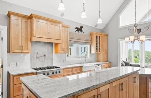 Granite Falls House | Beautiful Lake House with Mountain View